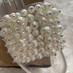 🌈🌺Jessica Simpson Pearl embellished Sandals👀